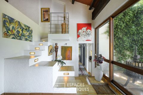 Maison d’architecte dans son écrin de verdure à Coursegoules