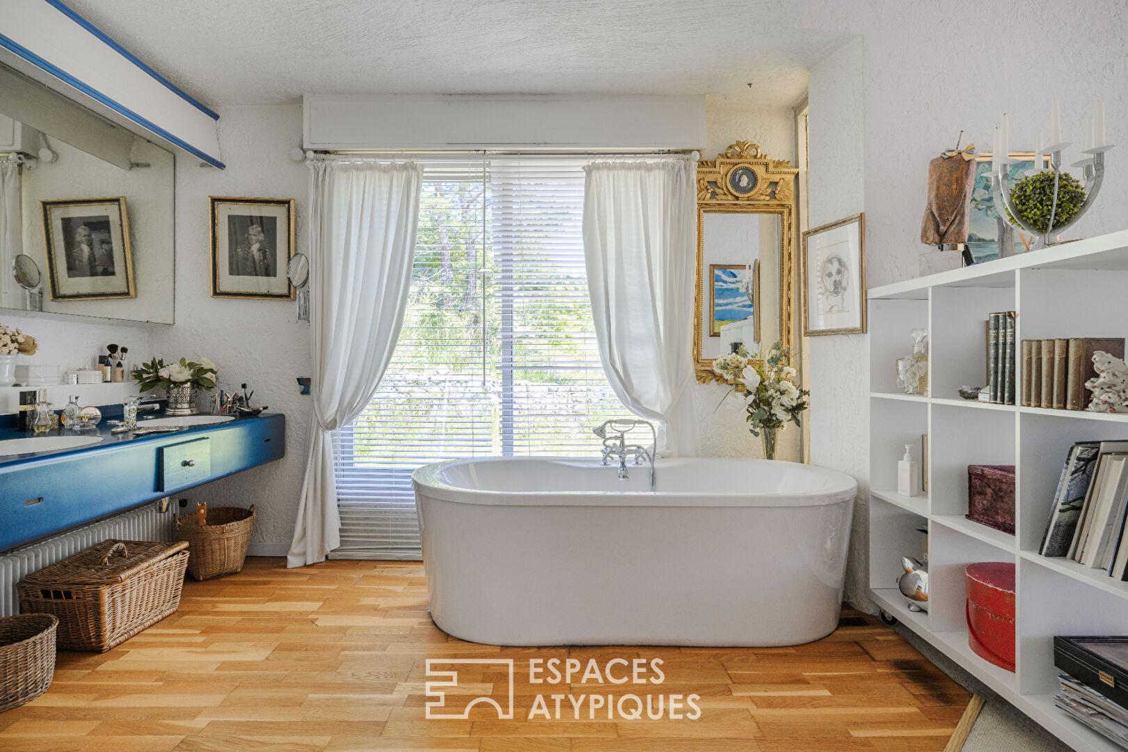 Maison d’architecte dans son écrin de verdure à Coursegoules