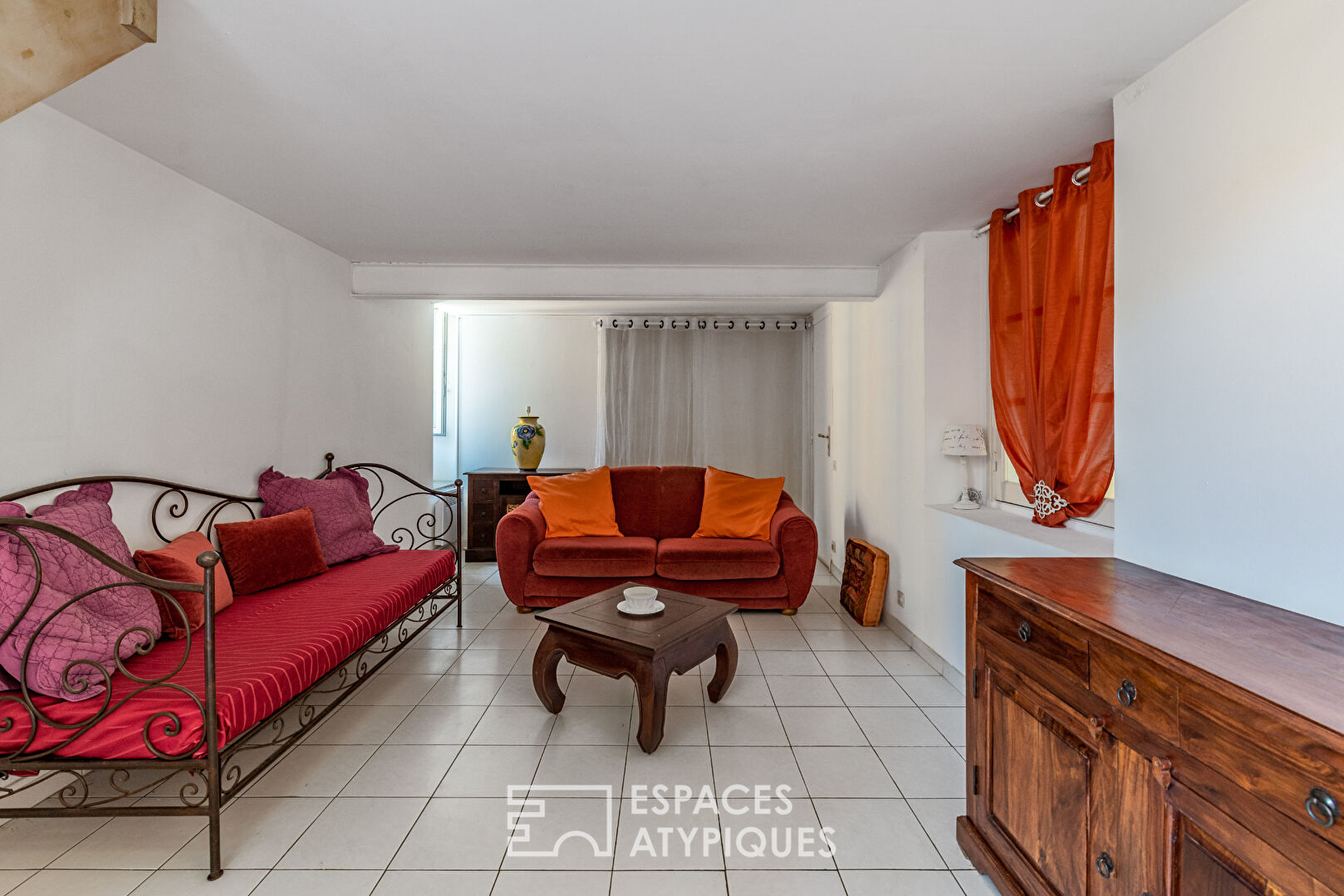 Deux pièces type loft dans le vieux Nice à deux pas de la mer