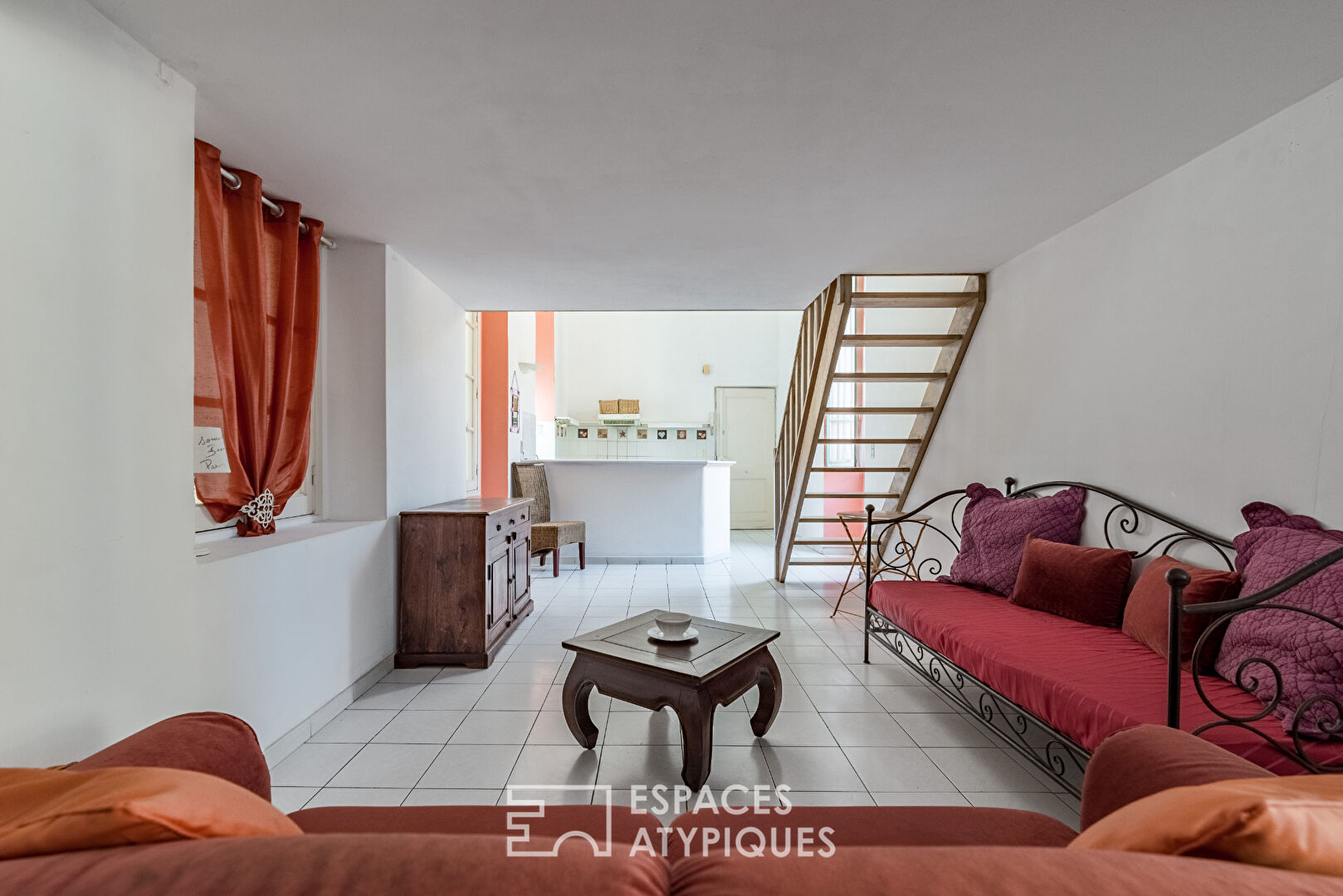 Deux pièces type loft dans le vieux Nice à deux pas de la mer