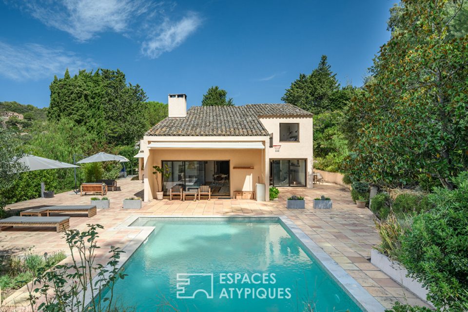 Maison d'architecte en pleine nature avec piscine