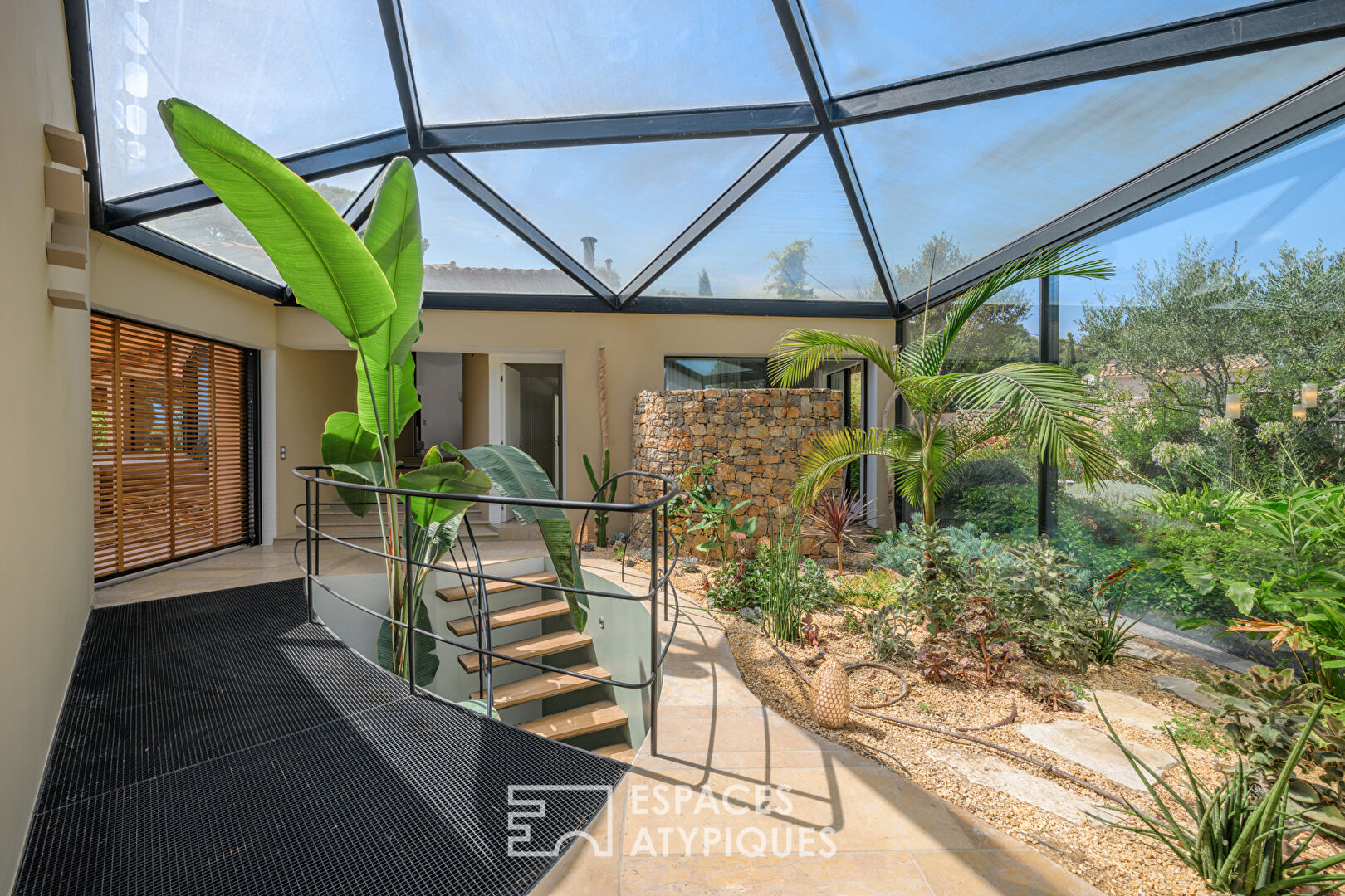 Villa de prestige avec piscine dans son écrin de verdure Balinais