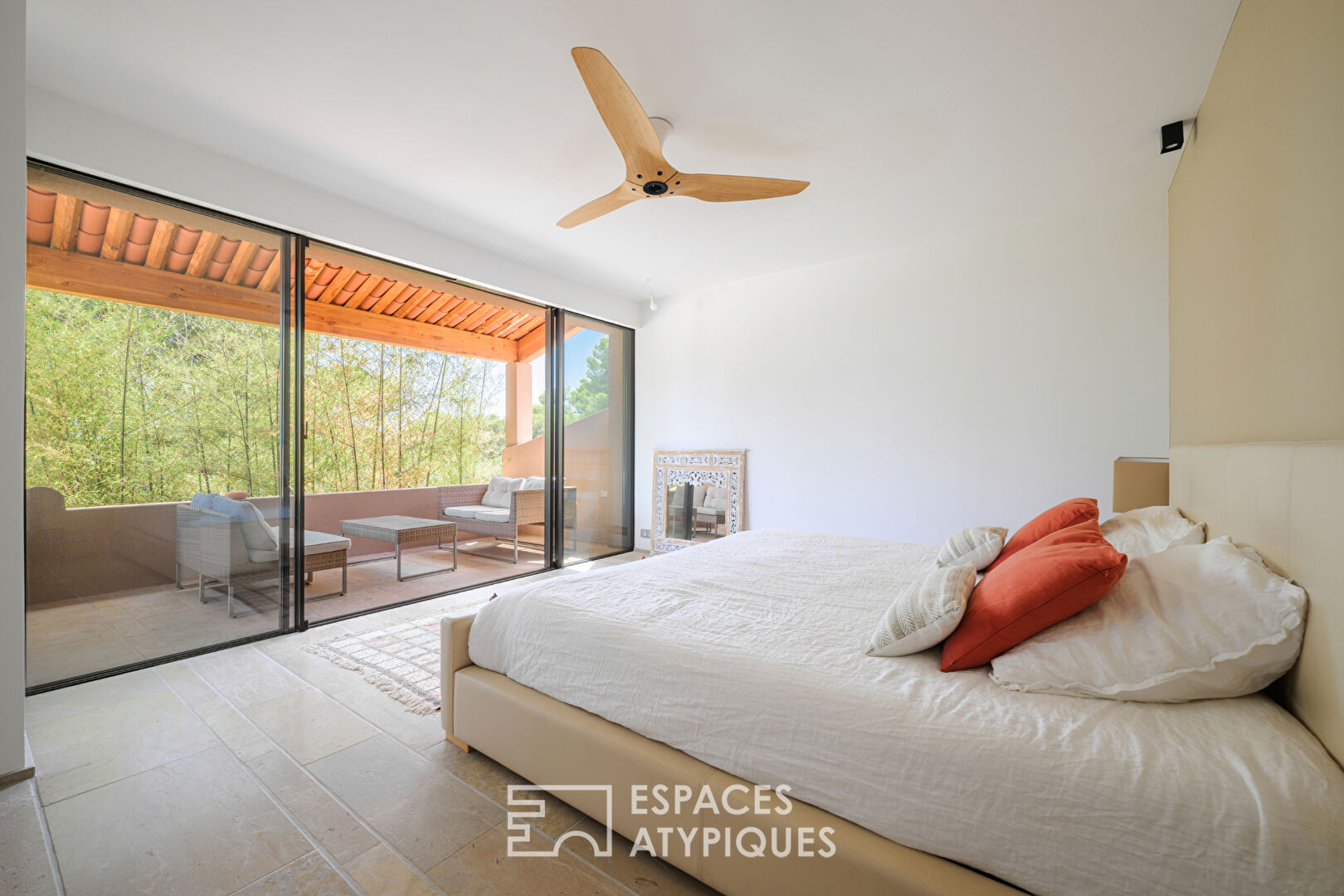 Villa de prestige avec piscine dans son écrin de verdure Balinais