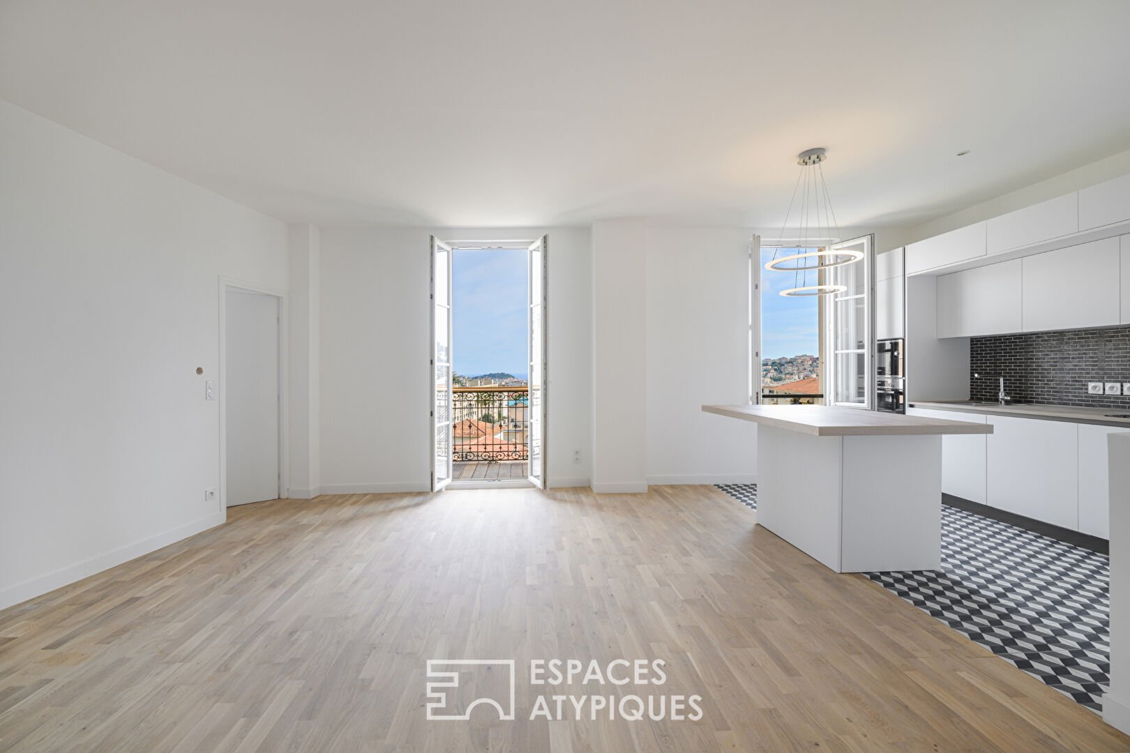 Duplex contemporain rénové à Nice