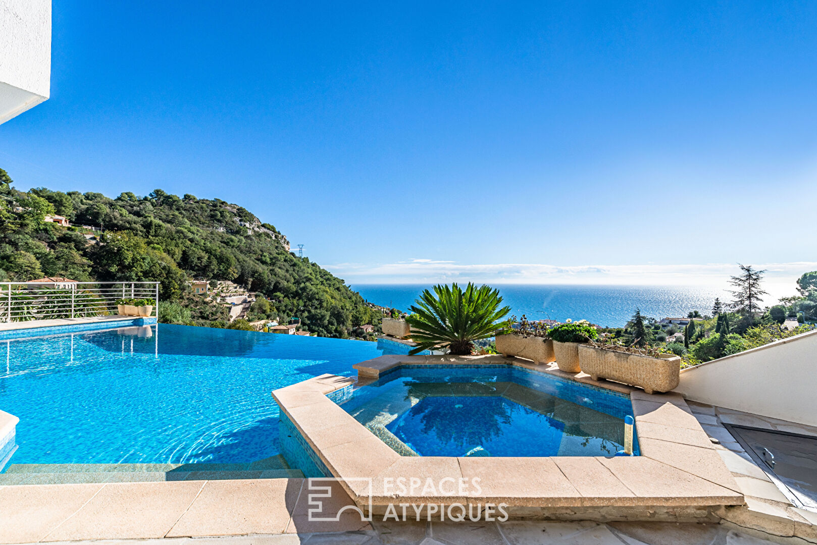 Californian villa with view of Monaco