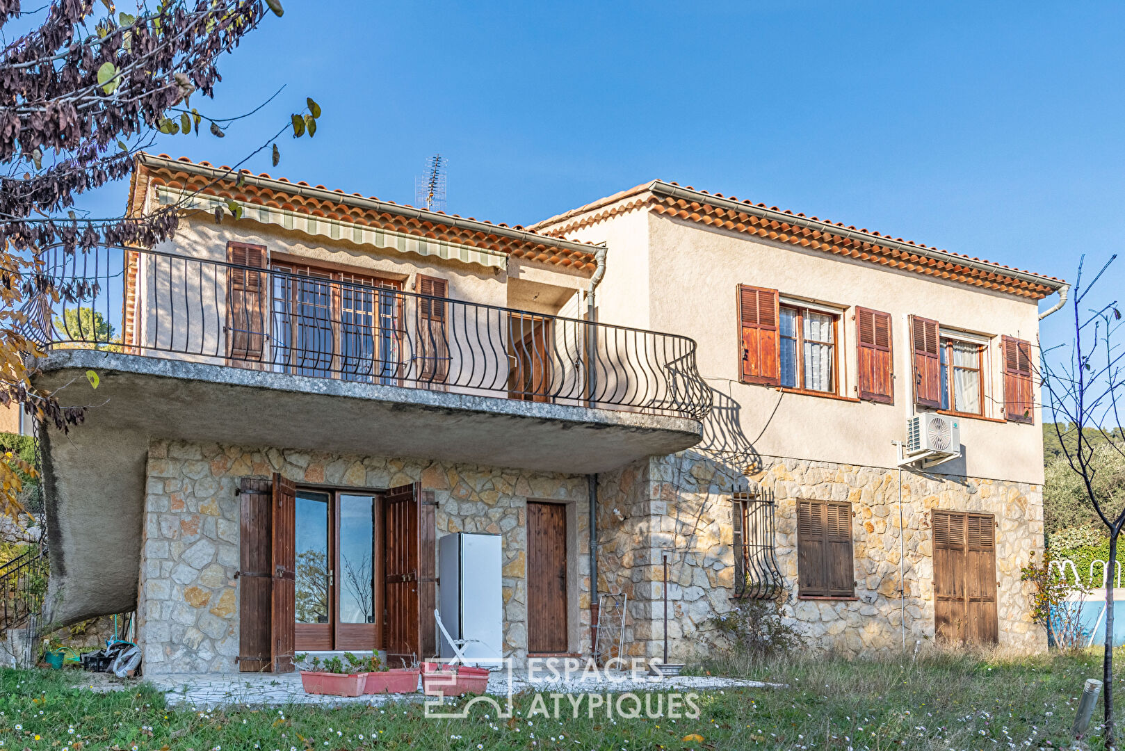 House with sea view to renovate