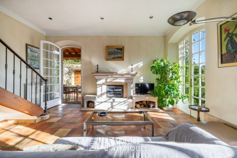 1940s villa with garden