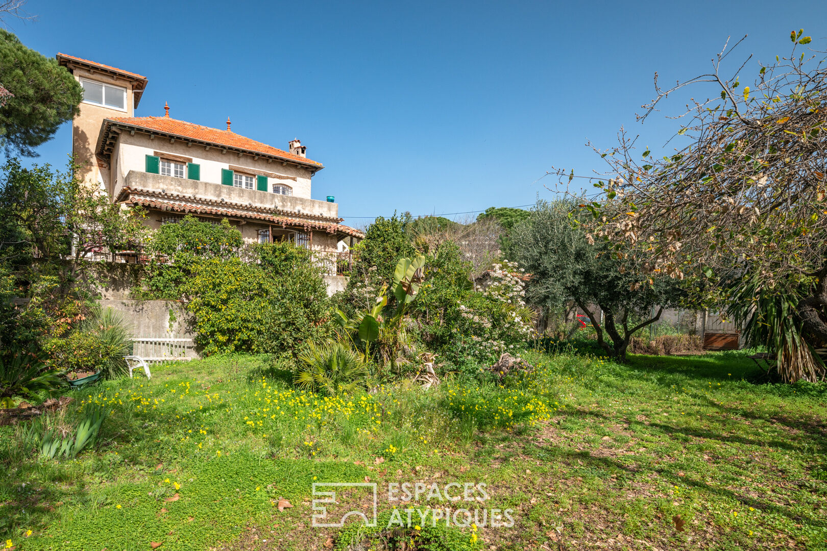 1930s villa with sea view in Cannes