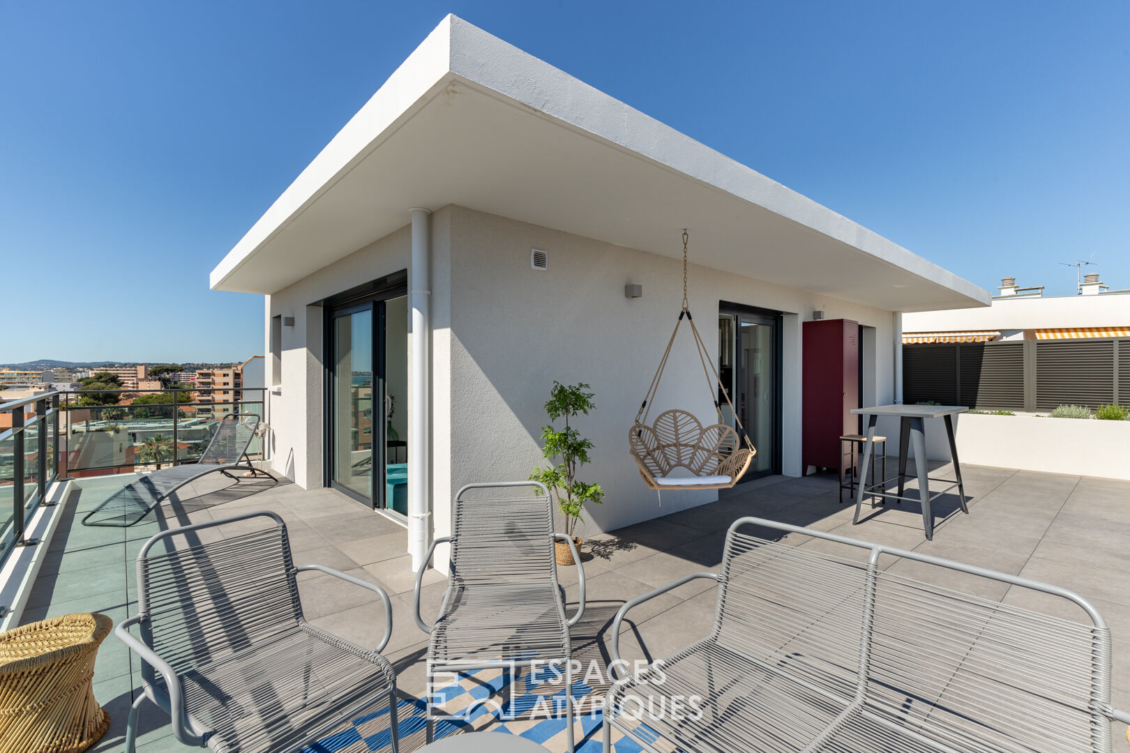 Roof terrace with panoramic sea view