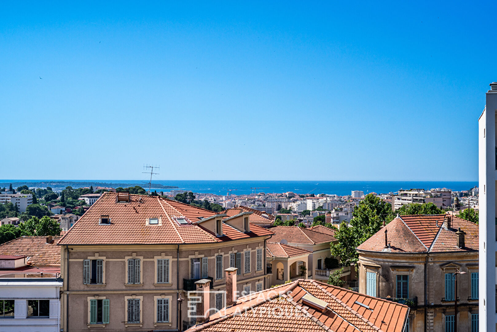 Maison de ville en duplex à Le Cannet