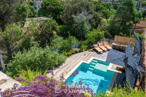 Architect-designed villa with sea view and swimming pool in Cannes