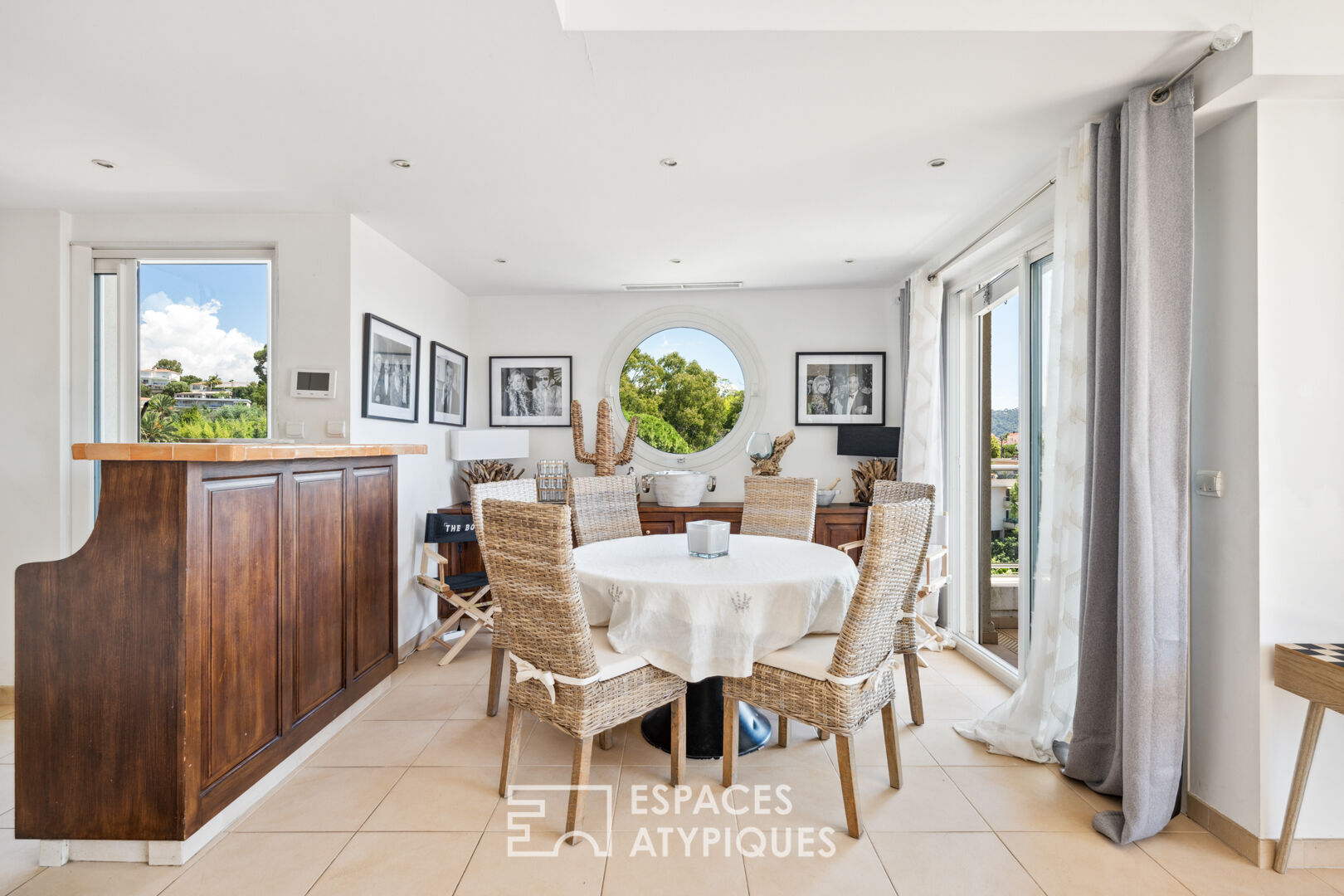 Architect-designed villa with sea view and swimming pool in Cannes