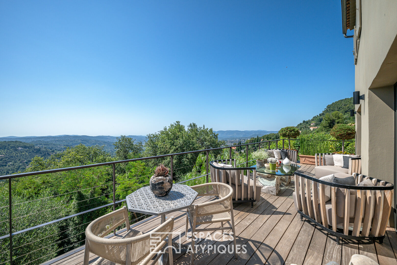 Magnifique villa de 144m² avec vue panoramique – Grasse Magagnosc