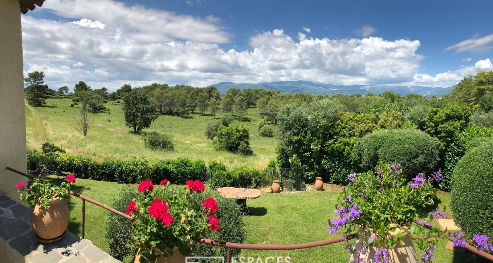 Architect-designed villa in the private domain of Castellaras