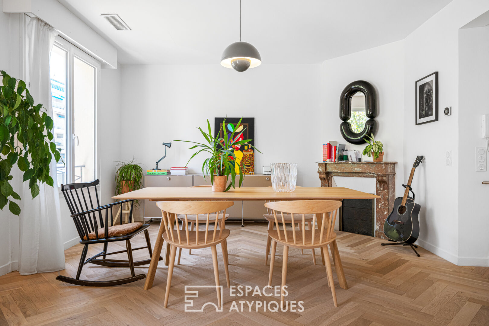 Grand appartement 3 pièces (1 chambre) superbement rénové
