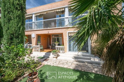 Maison d’architecte de 180m² des années 70’s avec piscine