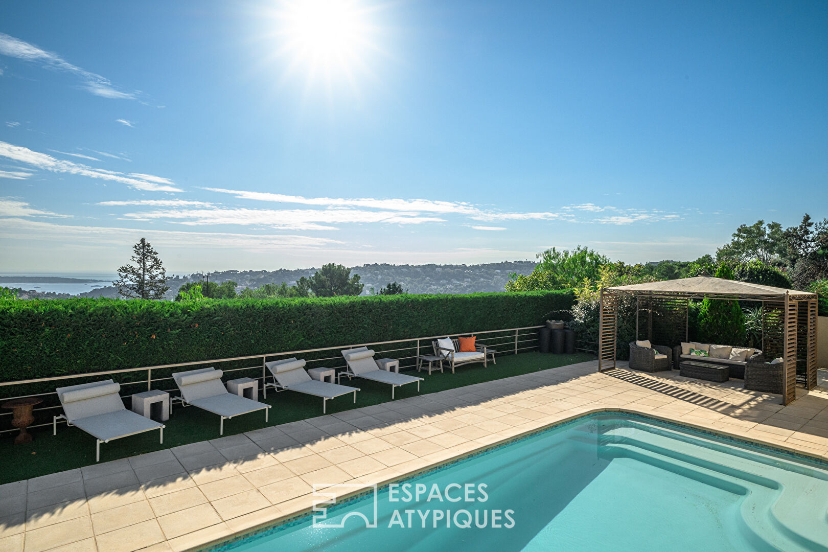 Magnifique villa 233m² avec vue mer, sur les hauteur de Vallauris