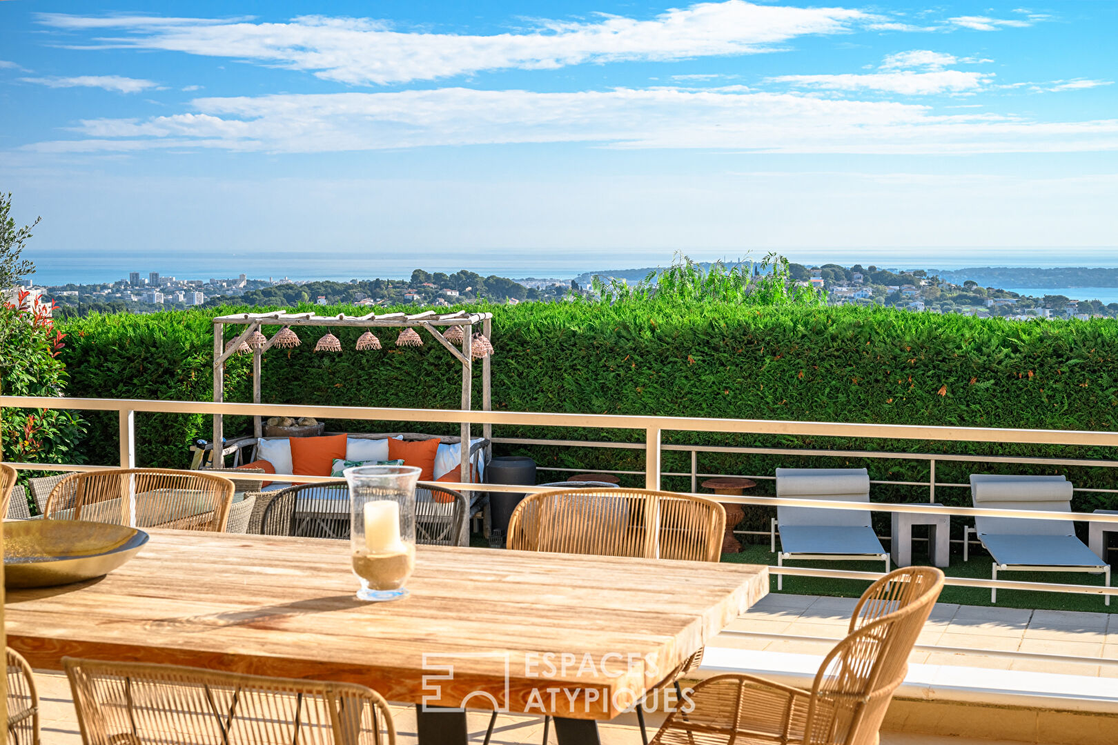 Magnifique villa 233m² avec vue mer, sur les hauteur de Vallauris