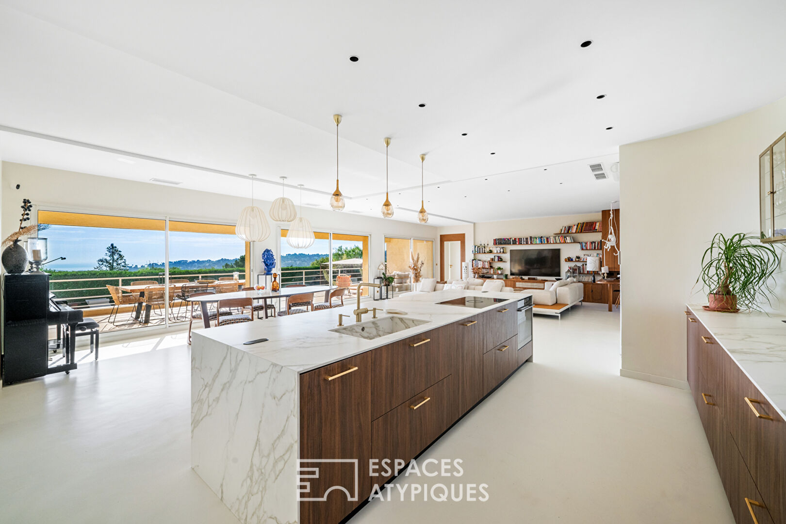 Magnifique villa 233m² avec vue mer, sur les hauteur de Vallauris