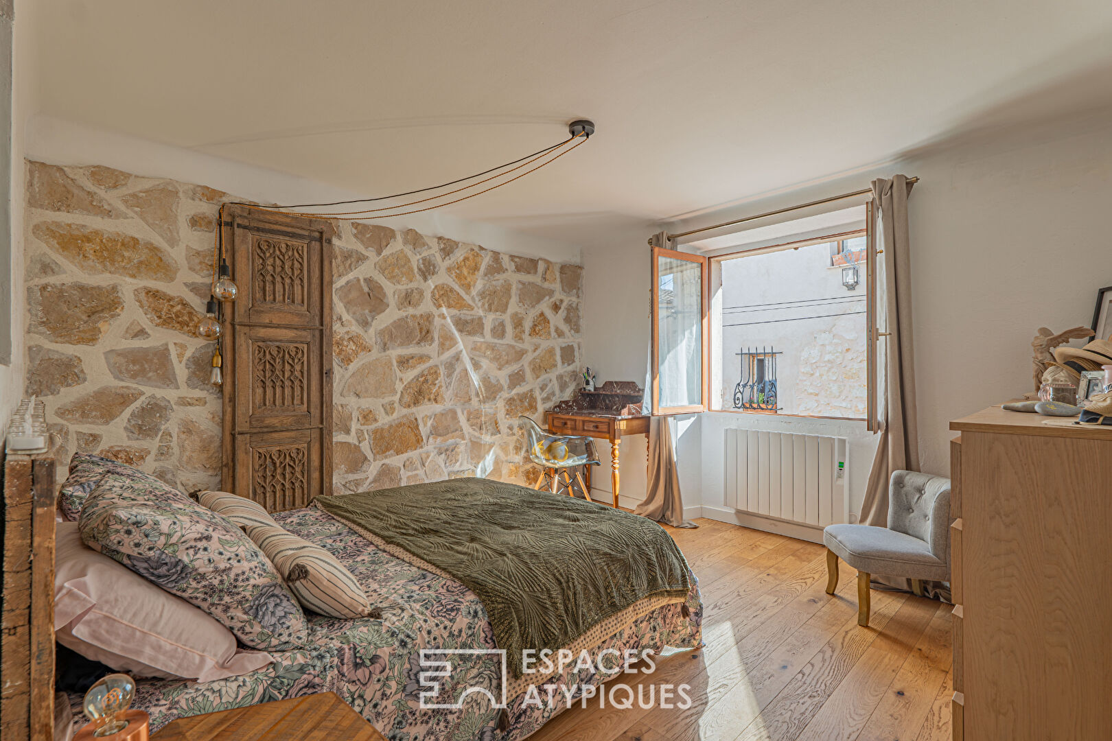 Comme une petite maison sur la Route de Saint Paul