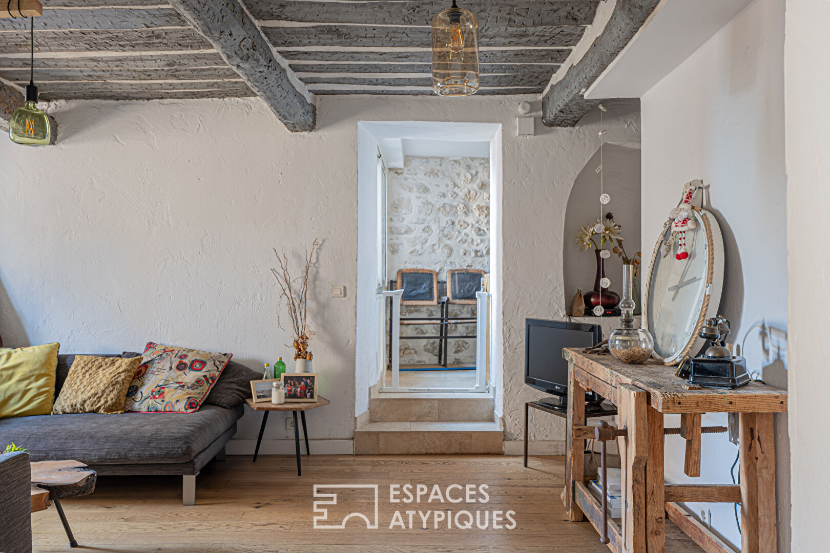 Comme une petite maison sur la Route de Saint Paul