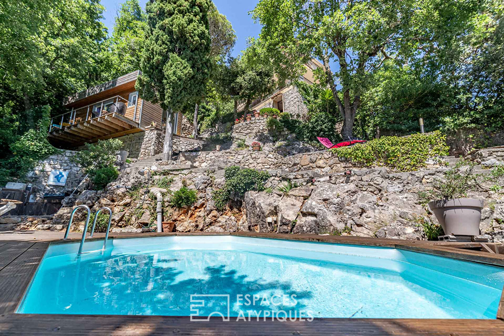 Ground floor with contemplative sea view and independent studio