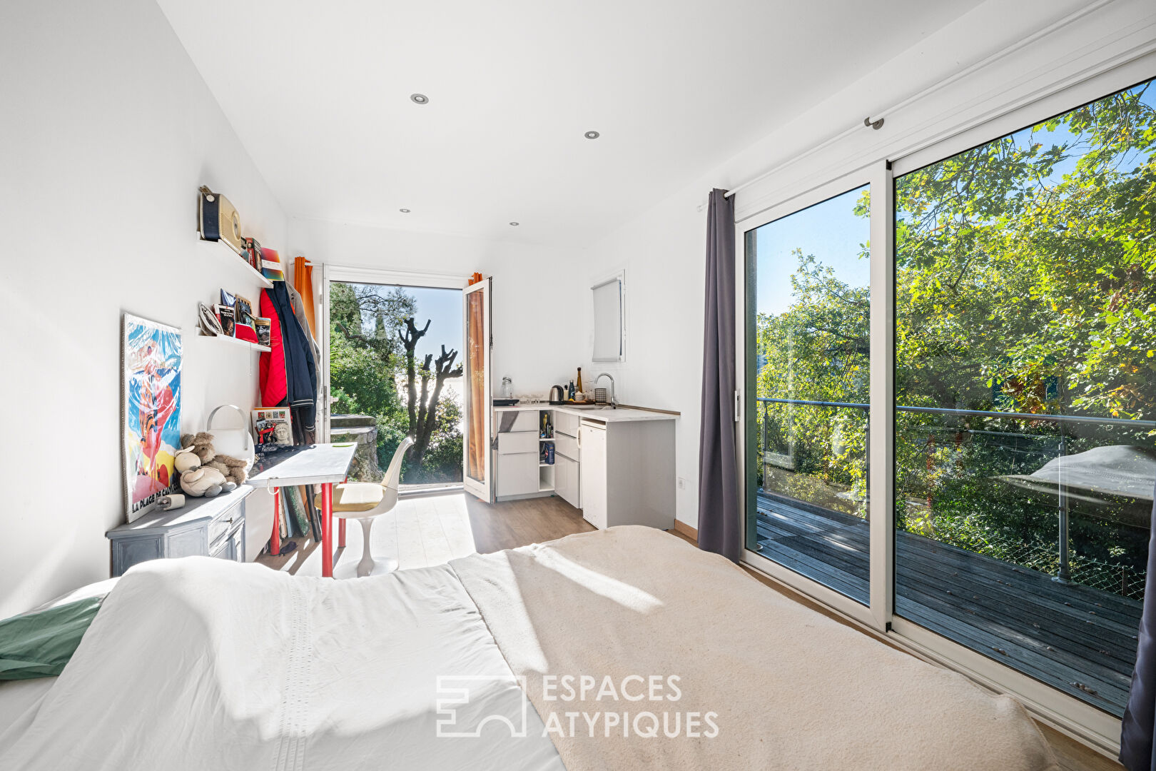 Ground floor with contemplative sea view and independent studio