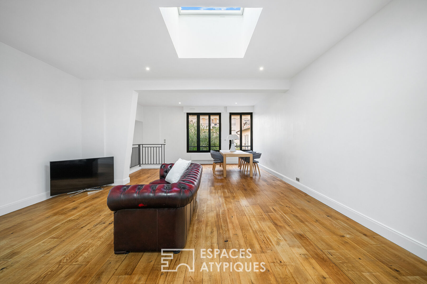 5-room loft in Nice Riquier located in the Port district