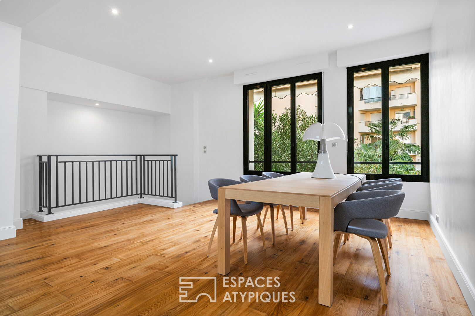 5-room loft in Nice Riquier located in the Port district