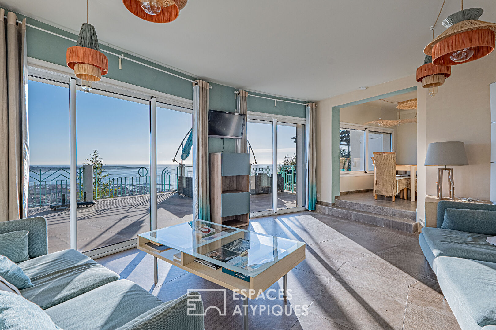 Beautifully renovated character villa with swimming pool and panoramic sea view