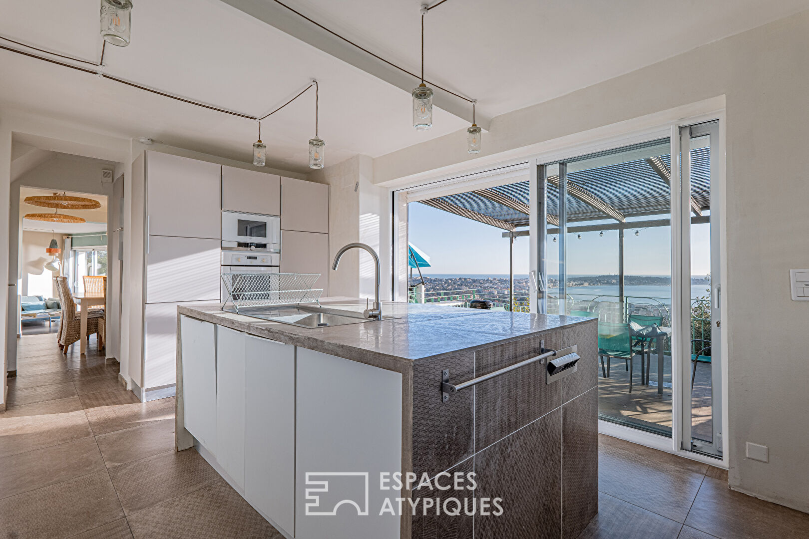 Beautifully renovated character villa with swimming pool and panoramic sea view