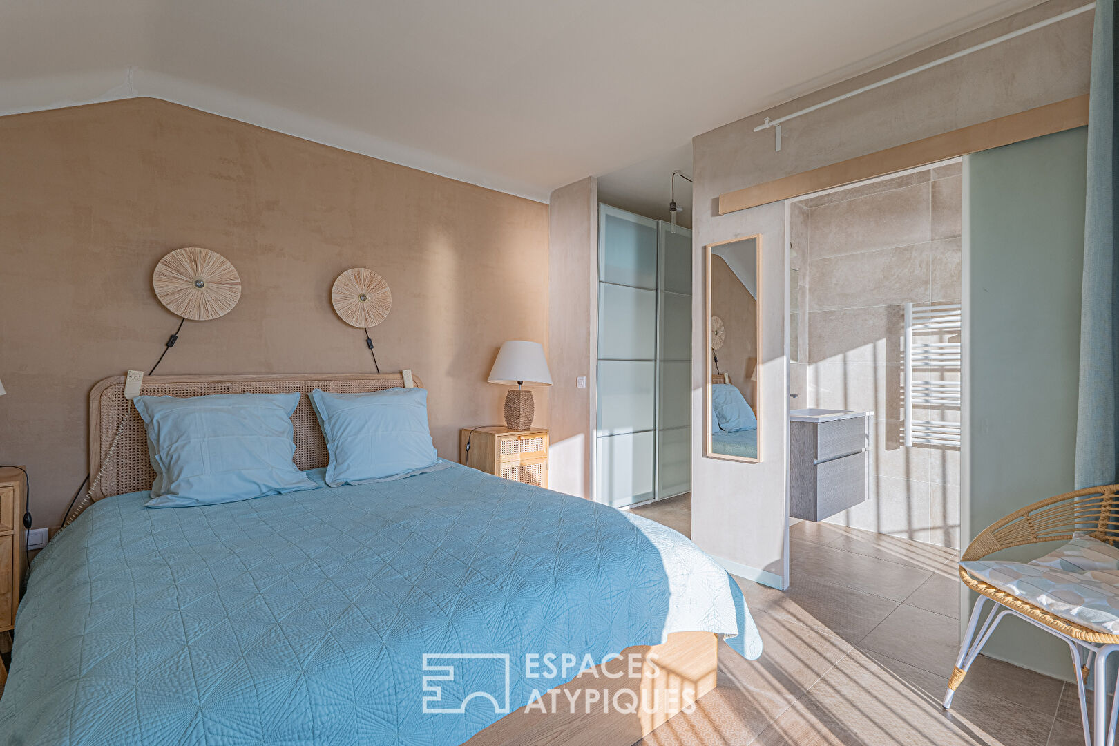 Beautifully renovated character villa with swimming pool and panoramic sea view