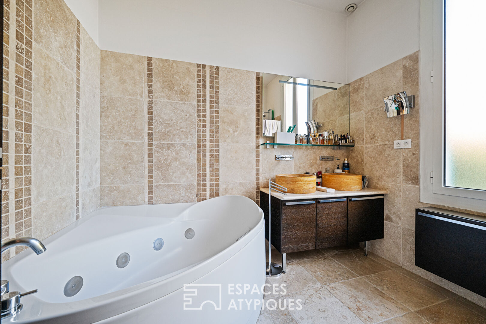 Period townhouse within walking distance of town centre