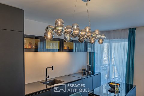 Bel appartement 3 pièces traversant, entièrement rénové avec box en sous-sol