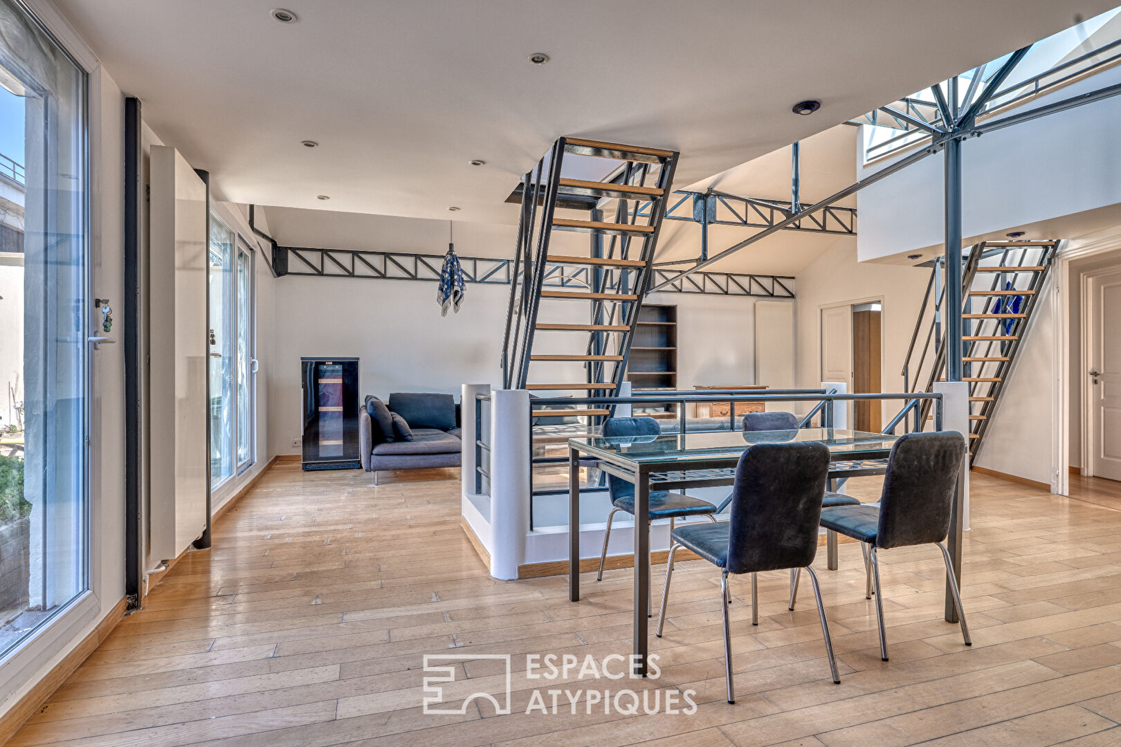 Loft industriel sous verrière
