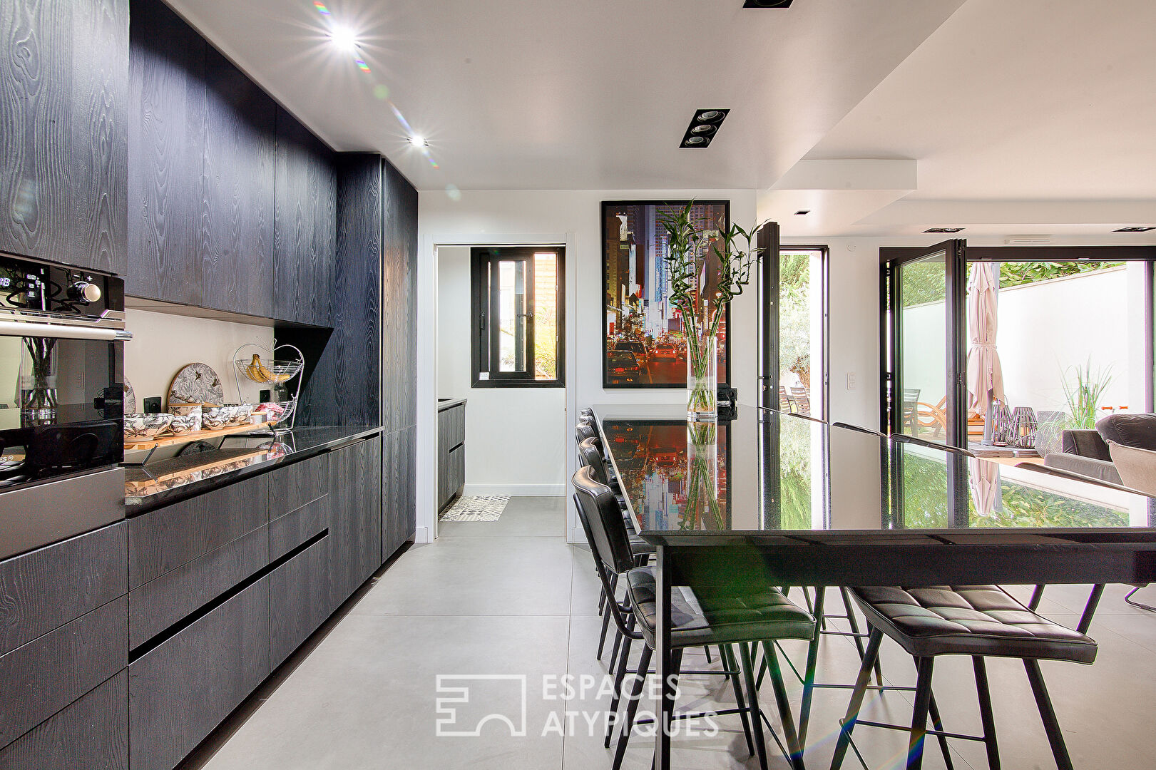 Elegant contemporary house with terraces and garden in Fontenay-sous-Bois