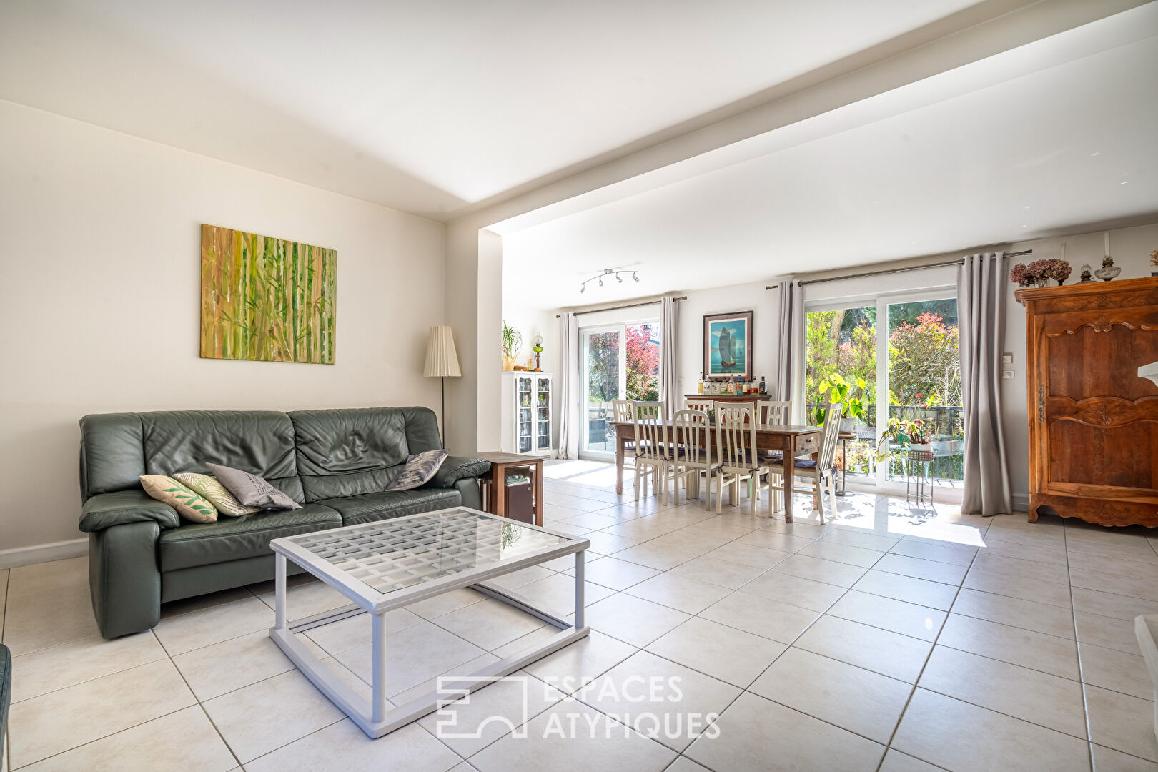 Maison familiale avec piscine à quelques pas des bords de Marne