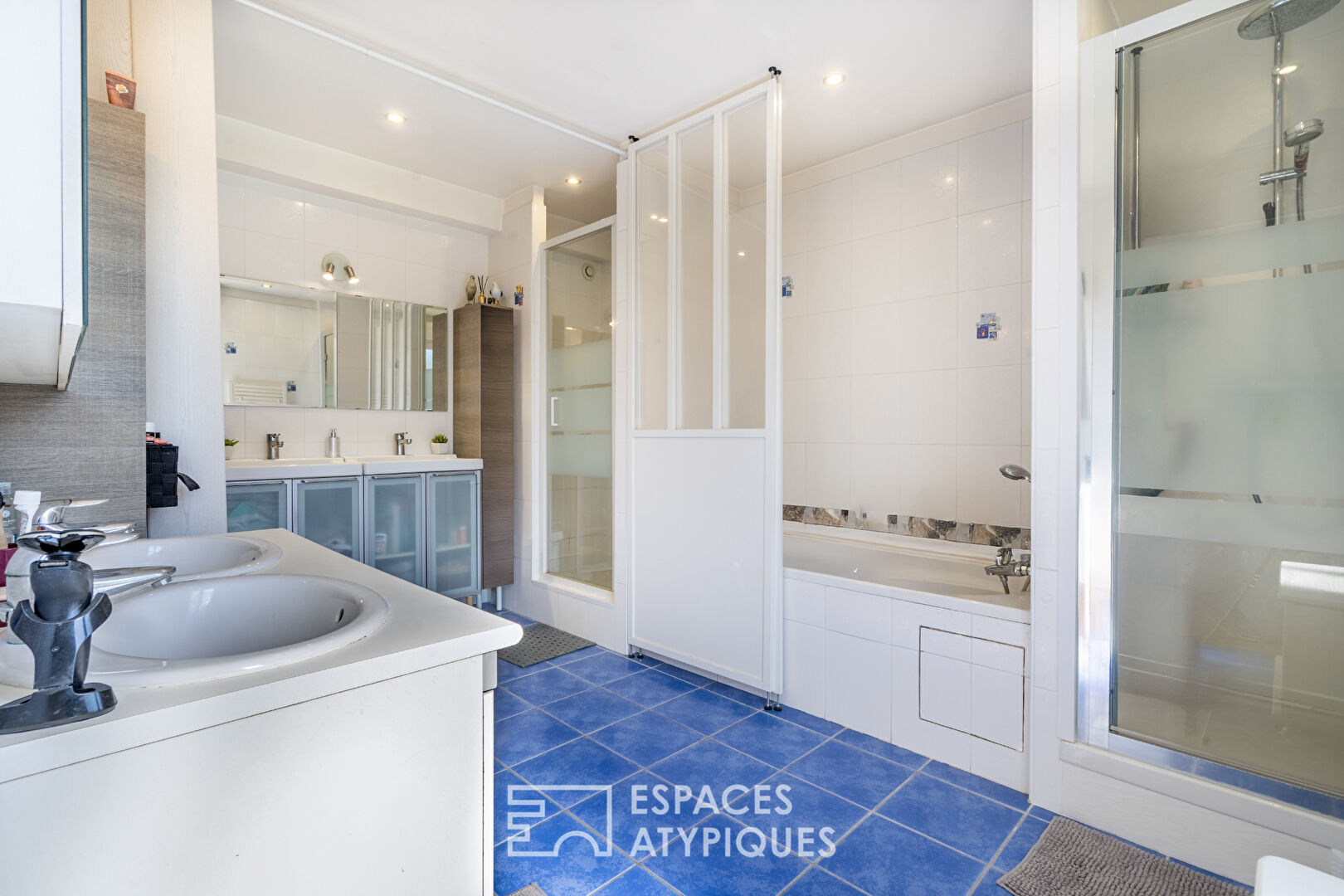 Maison familiale avec piscine à quelques pas des bords de Marne