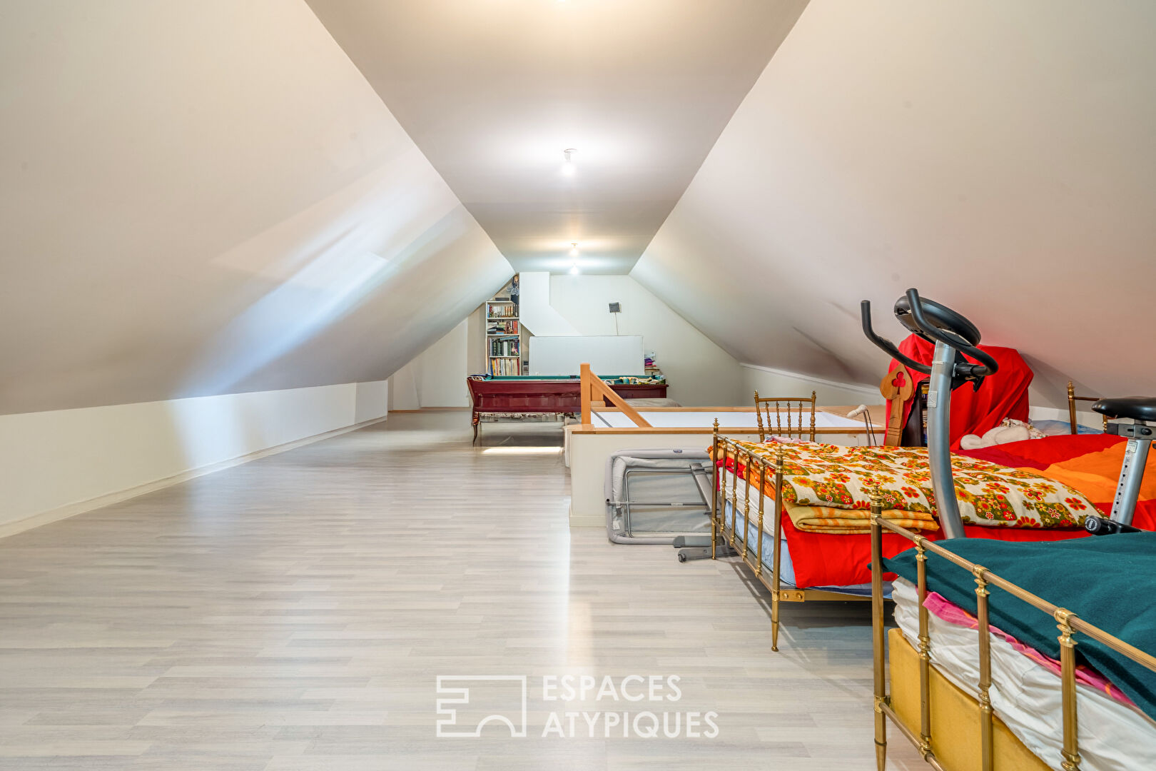 Maison familiale avec piscine à quelques pas des bords de Marne