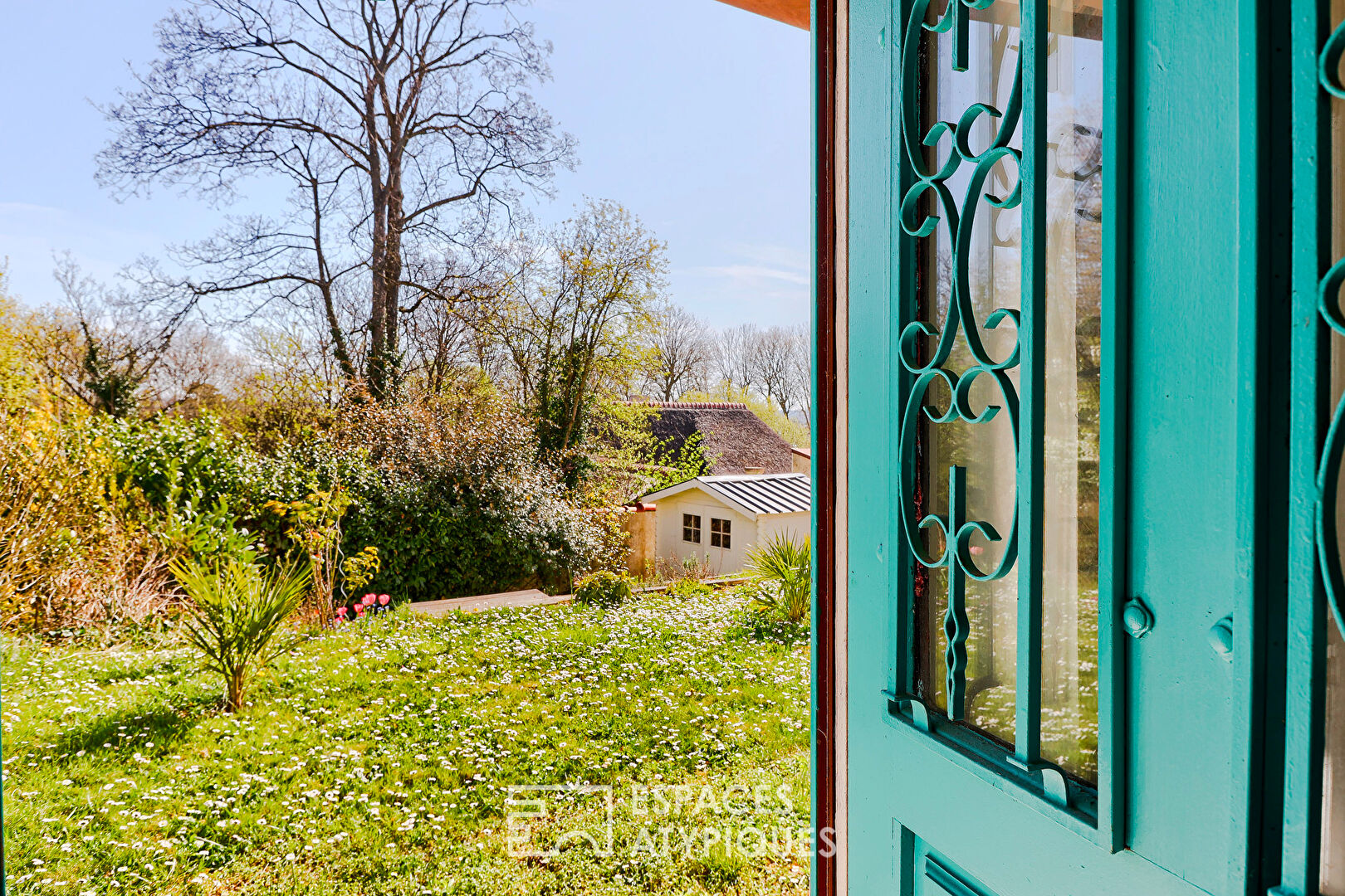 19th century house on the banks of the Marne