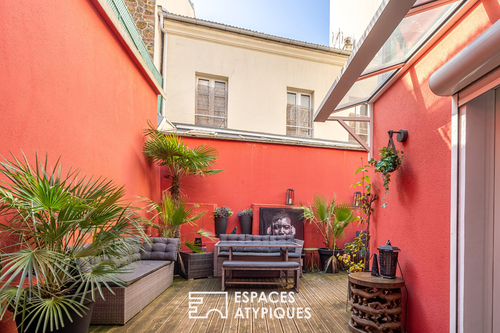 Duplex inversé avec terrasse cachée au coeur du Village