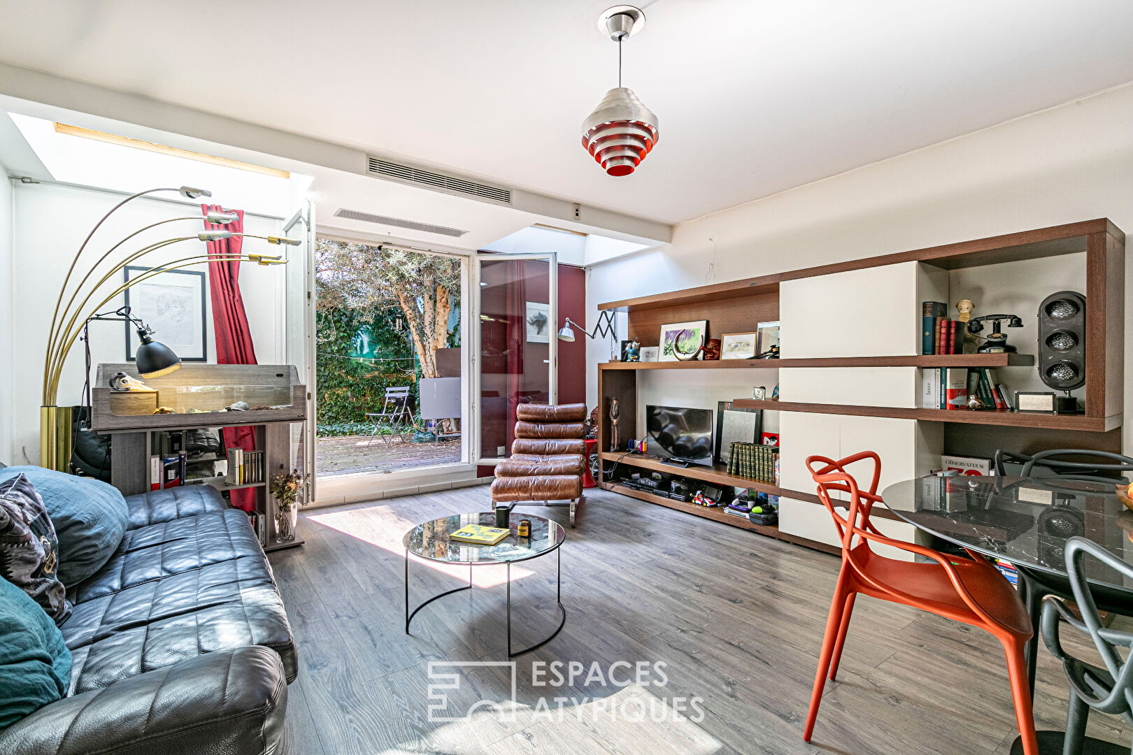 Maison en copropriété avec terrasse ombragée et garage en coeur de ville