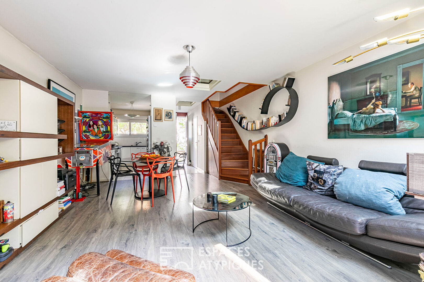 Maison en copropriété avec terrasse ombragée et garage en coeur de ville