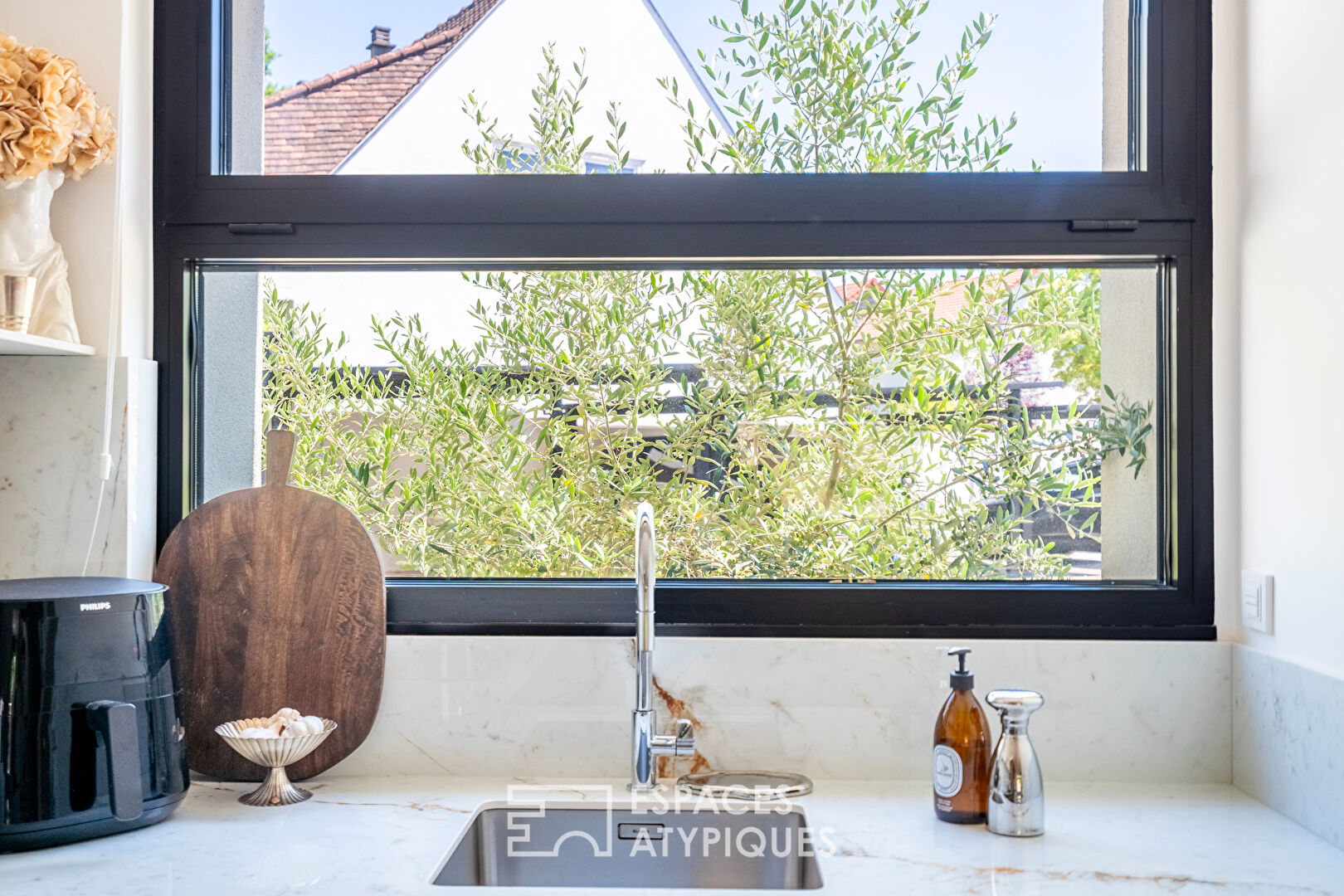 Duplex with garden in a renovated old school