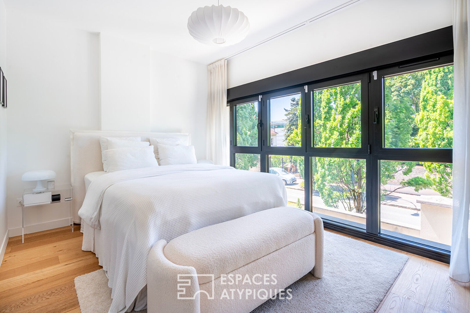 Duplex with garden in a renovated old school
