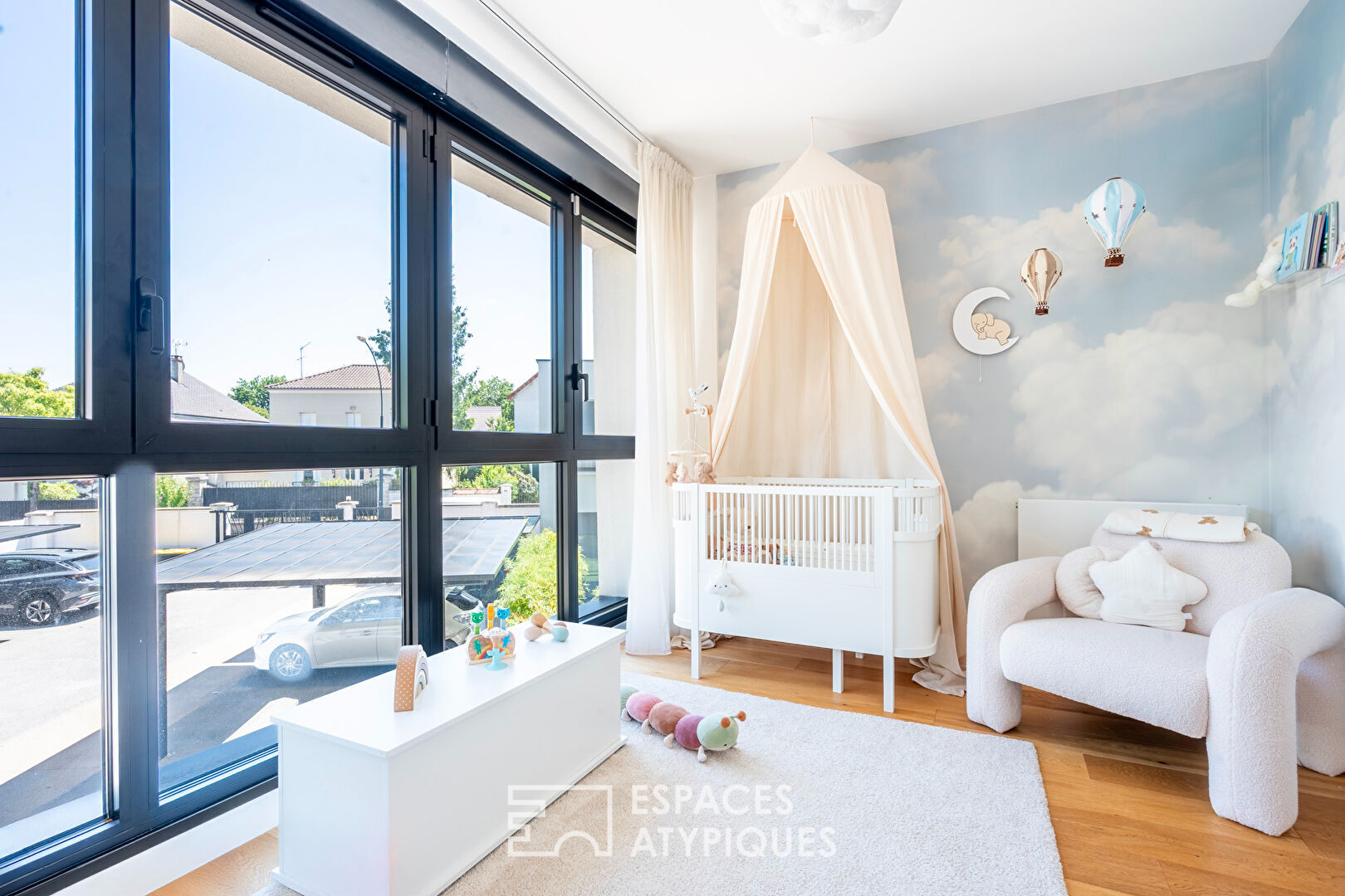 Duplex with garden in a renovated old school