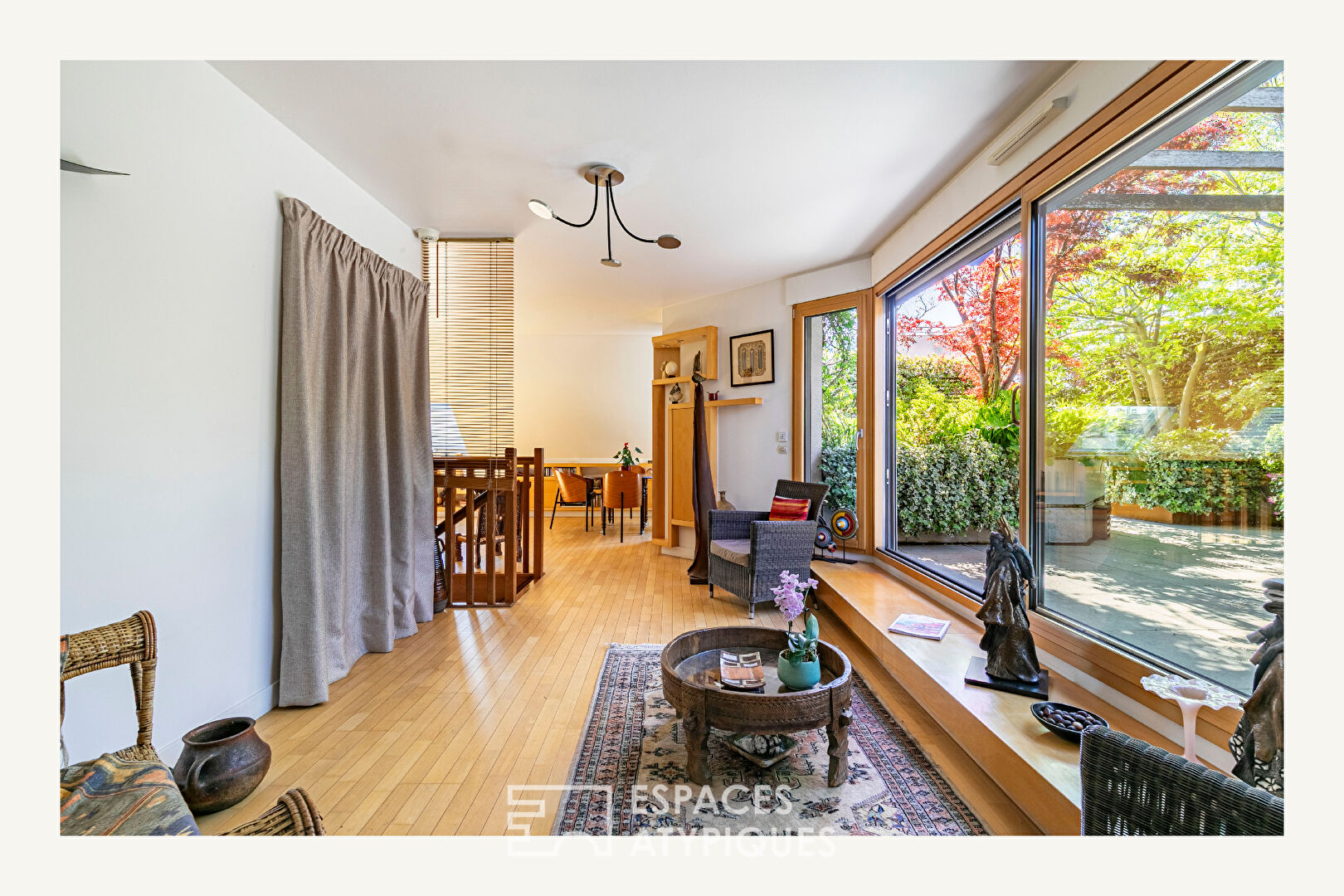 Duplex lumineux avec terrasse arborée en dernier étage
