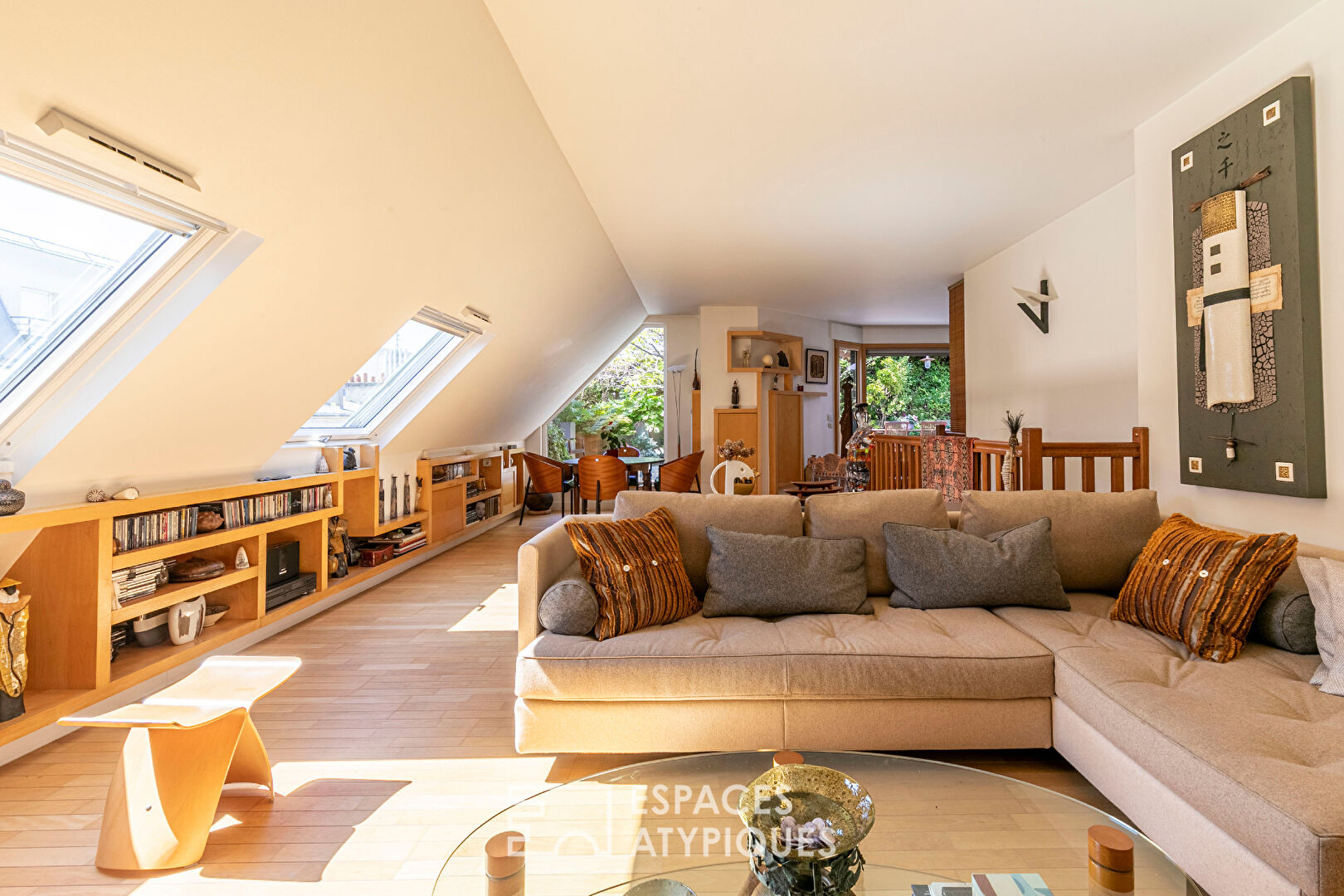 Duplex lumineux avec terrasse arborée en dernier étage