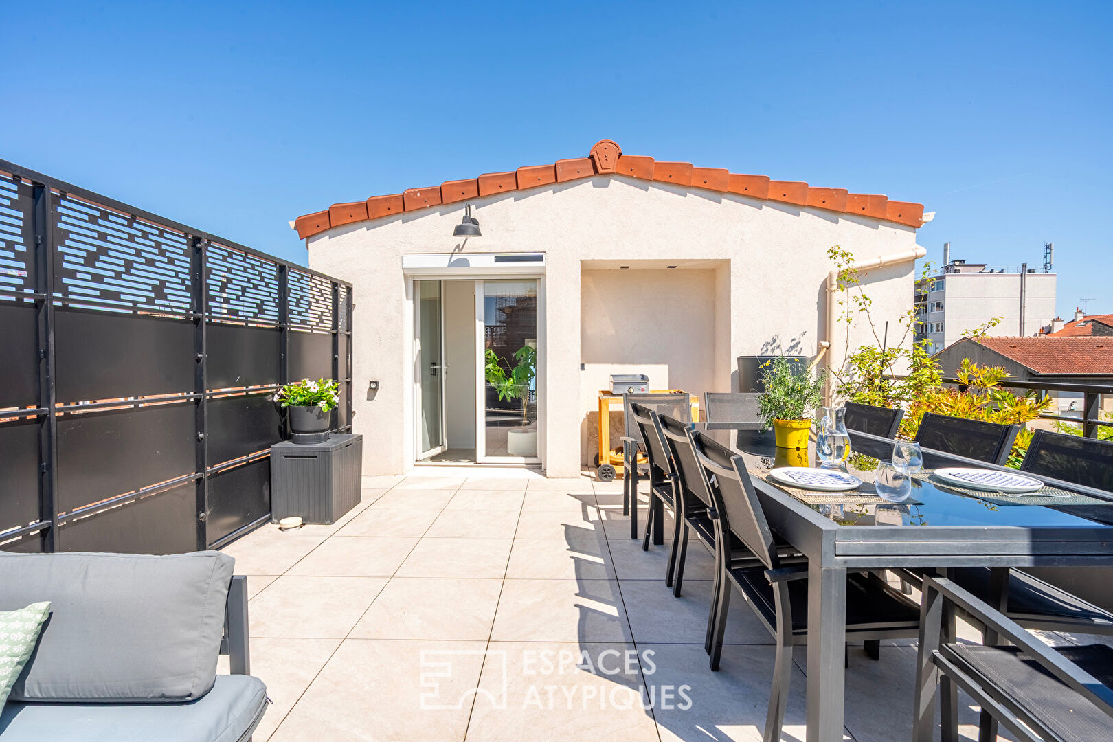 Duplex stylé avec terrasse en plein ciel, à quelques minutes de Paris