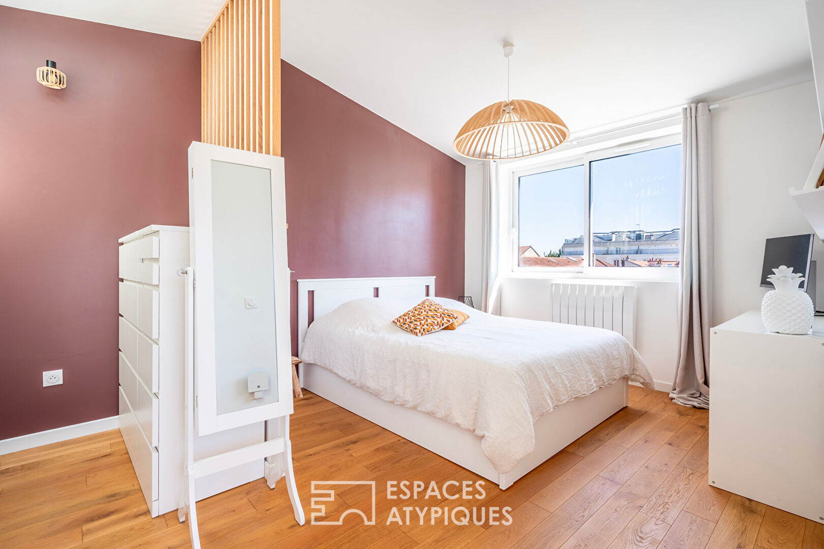 Duplex stylé avec terrasse en plein ciel, à quelques minutes de Paris